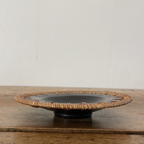Earthenware Plate Bowl with Rattan Edges - Picture 3 of 7